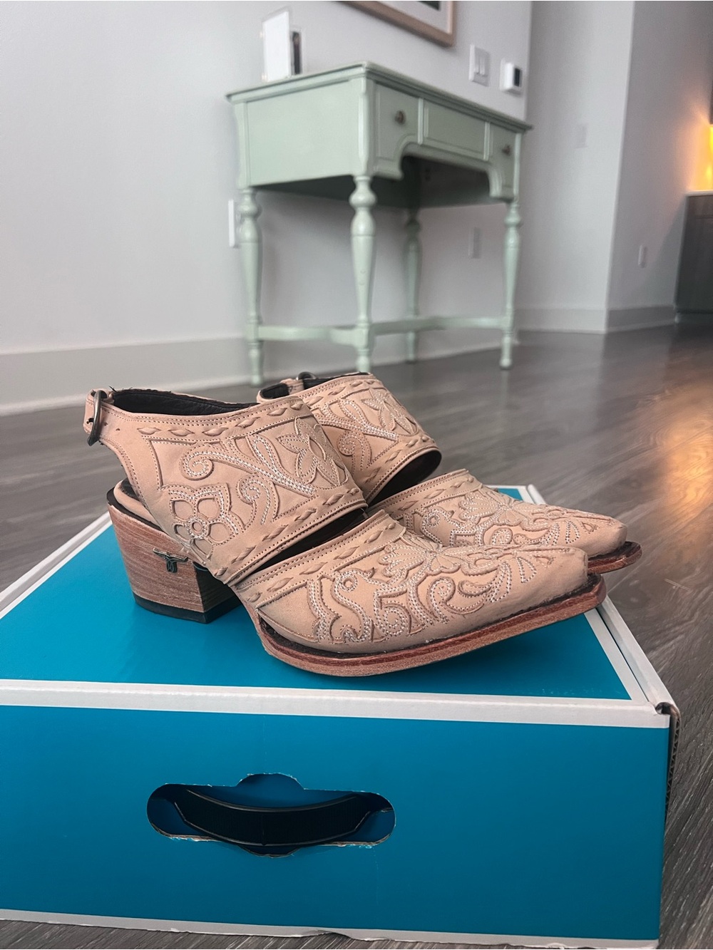 Lane Boots- Robin Mule